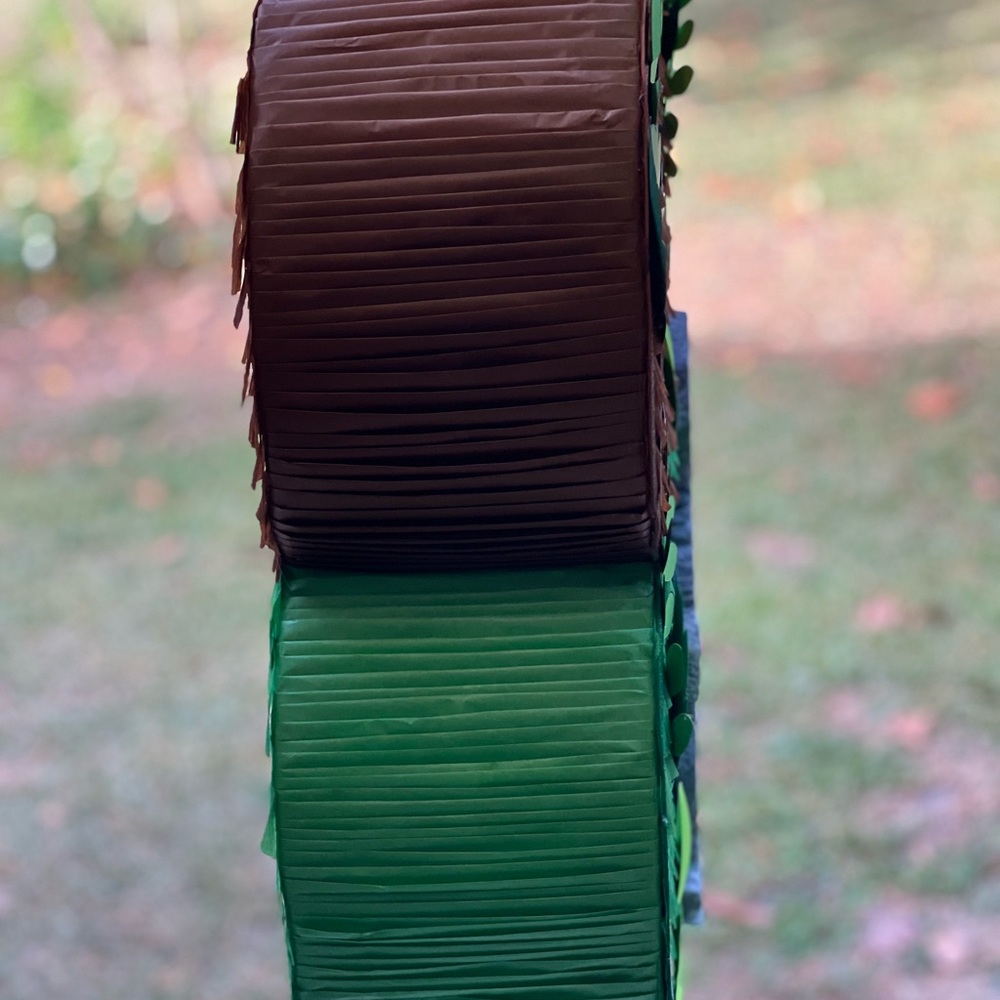 Dinosaur-Themed Party Decoration with Green and Brown Accents - Picture 8 of 10